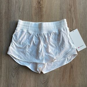 Lululemon Hotty Hot High-Rise Lined Short 2.5” - White